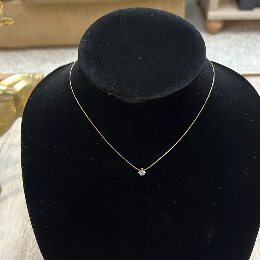 Elegant Gold Necklace with Cubic zirconia Pendant